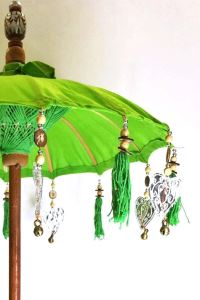 Prodiva Ahşap Ayaklı Dekoratif Bali Şemsiyesi - Yeşil