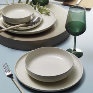 Kütahya Porselen Moderna 16 Pieces Dinnerware Set For 4 People Green.