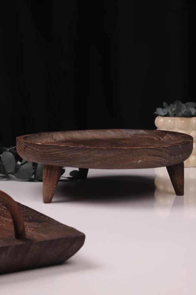 Mooi Keukengerei Dat Van Klei Met De Hand Door Deskundig Handen Mooi Keukengerei Wordt Gemaakt Deskundige Die Handenalfarero Barro Image153236732