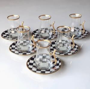 Gürcü Glass 18 Parça Damalı Kelebek Pasta Tabağı ve Kulplu Çay Seti 