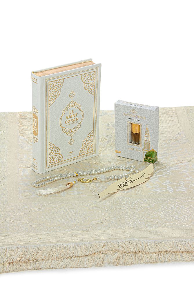 Quran with French Meaning and Medina Calligraphy and Prayer Rug