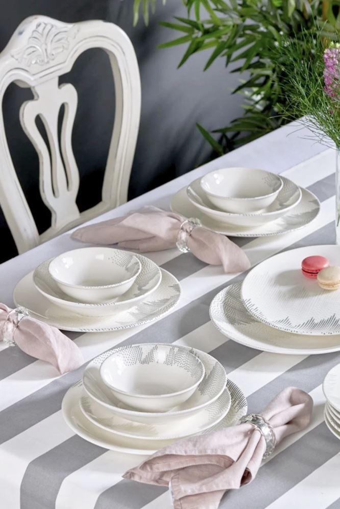 Tekno 24 Piece Porcelain Dinner Set for 6 People.