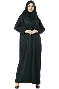 Siyah Namaz Elbisesi - Kabe Motifli Seccade ve Tesbih - İbadet Seti