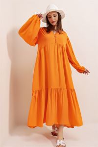 Önü Yarım Düğmeli Fırfırlı Oversize Viskon Elbise Oranj